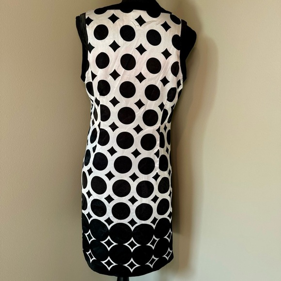 BCBGMaxazria‎ sleeveless black and white dress dots & diamonds pattern size M - Picture 2 of 4